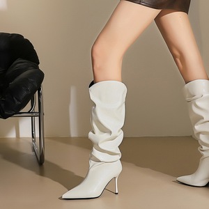 Bottines noires plissées à bout pointu, élégantes et amincissantes, talons aiguilles de 9 cm - Product Image 4