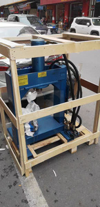 Presse de <span class=keywords><strong>démolition</strong></span> électrique 30T pour la déchiquetage de cylindres de voitures et de motos, de coques en alliage d'aluminium, de roulements et de moteurs - Product Image 5