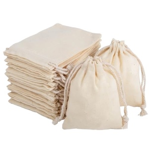 Sacs en coton recyclables avec cordon de serrage, option logo personnalisé, impression sérigraphique pour emballage de mariage et de café - Product Image 1