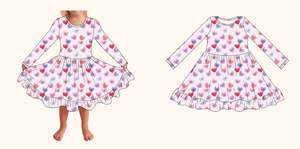 Abito a piroetta a maniche lunghe con motivo personalizzato a forma di cuore e stampa floreale abito da ragazza con motivo personalizzato per bambini - Product Image 5