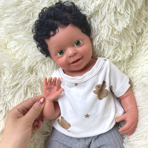 Poupée Bébé Fille Africaine Noire aux Cheveux Bouclés en Silicone, Poupée Interactive à Bouche Ouverte, Jouets pour Tout-Petits, Cadeaux de Noël - Product Image 3