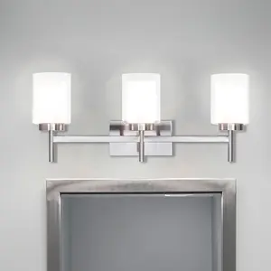 Nuevo diseño moderno de 3 luces en acabado de níquel cepillado, accesorios de tocador de pared de vidrio para Baño