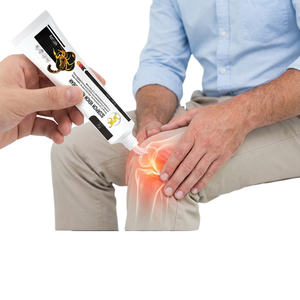 Kangzhimei - Crema Analgésica Herbal para el <span class=keywords><strong>Dolor</strong></span> <span class=keywords><strong>de</strong></span> Espalda, Lumbar, Rodilla, Pierna, Talón, Músculos <span class=keywords><strong>y</strong></span> Articulaciones, Fórmula <span class=keywords><strong>de</strong></span> Acción Rápida Contra el <span class=keywords><strong>Dolor</strong></span>, con Extracto <span class=keywords><strong>de</strong></span> Escorpión - Product Image 1