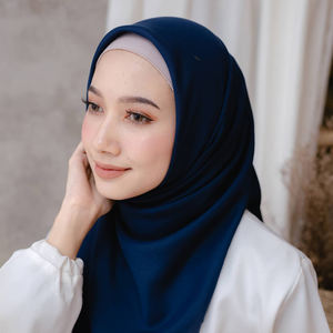 Malaisie Indonésie vivace chaude <span class=keywords><strong>pas</strong></span> <span class=keywords><strong>cher</strong></span> islamique musulman ethnique Hijab femmes carré Voile coton solide écharpe - Product Image 2
