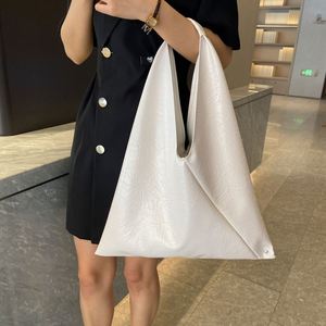 Bolso de Hombro Casual de Cuero Suave, Gran Capacidad, Estilo Chic y Relajado, Bolso de Mano Único para Regalo - Product Image 3