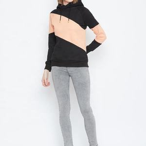 Sudadera con capucha bloqueada para mujer, de Color negro y melocotón, temporada Invierno - Product Image 1