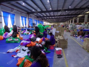 Grosir 4 kaki liburan Natal dekorasi tiup Goblin kurcaci tanpa wajah - Product Image 4