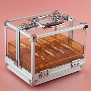 Boîte à jetons de poker transparente en acrylique à double ouverture avec cadre en aluminium, capacité de 600 jetons, vente en gros du fabricant - Product Image 3