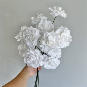 زهور حريرية صناعية من 3 رؤوس زهور زفاف بيضاء نقية - Product Image 3