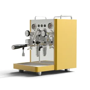 Macchine per caffè espresso elettriche professionali commerciali di grande capacità italiane con montalatte