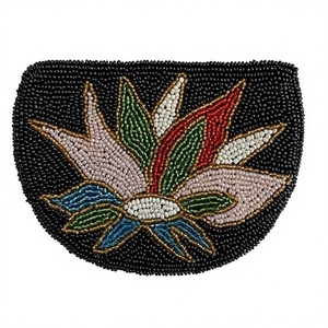 Pochette noire à perles, sac brodé floral coloré, pochette accessoire de mode, sac fourre-tout promotionnel, perles de verre - Product Image 1