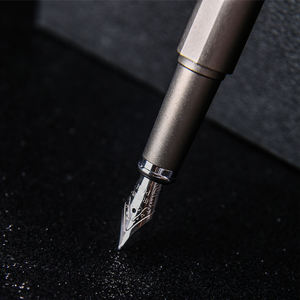 TTX nouveau Logo personnalisé processus de <span class=keywords><strong>dessin</strong></span> stylo <span class=keywords><strong>à</strong></span> <span class=keywords><strong>encre</strong></span> de luxe de haute qualité Oem stylo <span class=keywords><strong>à</strong></span> <span class=keywords><strong>plume</strong></span> en laiton avec boîte cadeau - Product Image 3