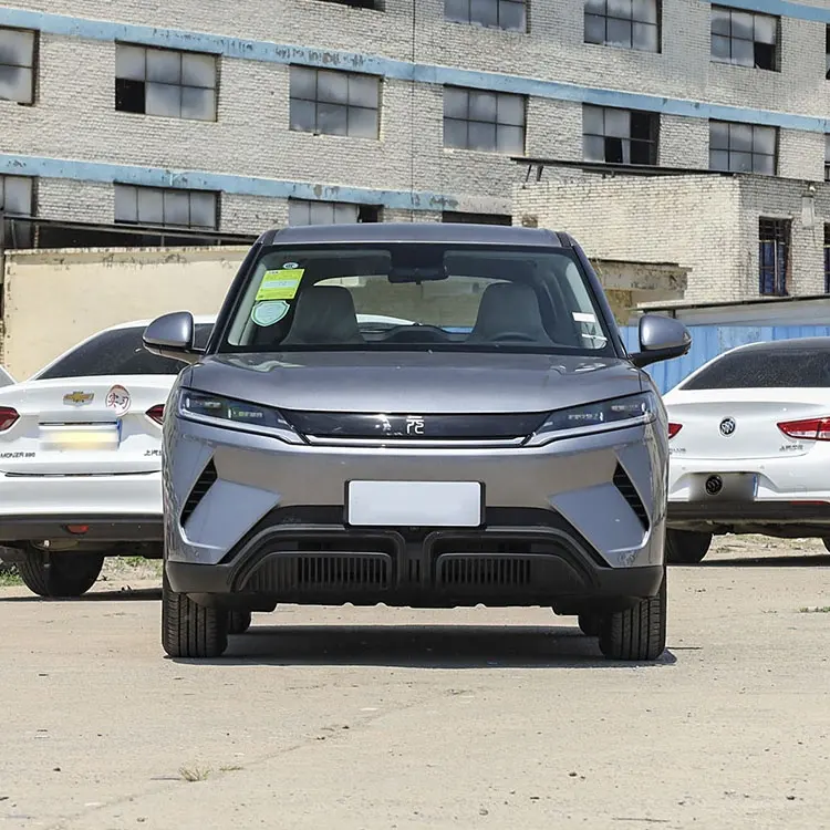 Importer de nouvelles voitures électriques BYD Yuan Up de Chine