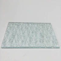 Vidrio estampado en relieve de tamaño personalizado decorativo para puertas de armarios de cocina