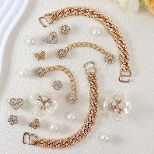 จี้ตกแต่งรองเท้าแบบมีประกายวิบวับ สายโซ่ประดับรองเท้า จี้ตกแต่งรองเท้าสำหรับผู้หญิง ประดับมุก ดอกไม้ ตกแต่งรองเท้าแบบสวม คริสตัล ไรน์สโตน - Product Image 2