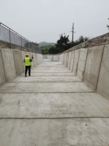 Thickened <b>Cement</b> blanket, Fish Pond Slope Protection <b>Cement</b> Blanket, Canal Anti-seepage <b>Cement</b> blanket - Product Image 3