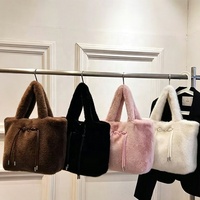 Tas Tote Bulu Imitasi Wanita untuk Musim Dingin, Tas Tangan Pegangan Atas Lembut dan Mengembang dengan Detail Simpul Cina, Tas Selempang Bulu Imitasi, Tas Tangan Bulu Imitasi Ramah Lingkungan