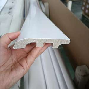 บัวปูนปั้นโพลียูรีเทน PVC ดีไซน์ทันสมัย เป็นมิตรกับสิ่งแวดล้อม ทนทาน พร้อมขนาดที่ปรับแต่งได้สำหรับการตกแต่งภายใน - Product Image 1