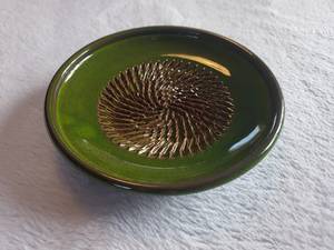 Râpe à ail en poterie espagnole Râpe à gingembre Assiette en céramique verte - Product Image 4