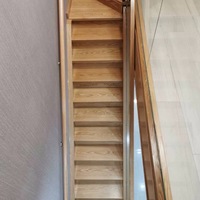 Escalier droit flottant moderne en bois massif pour intérieur, avec rampes en acier inoxydable et verre, pour salle de rangement, taille et couleur personnalisables