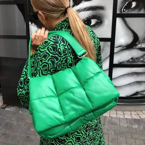 Amazon Sac 2022 New Sponge Woven Rhomboid Down Ladies Shoulder Green Bag Large PU Capacity Underarm Women Waffle Handbag