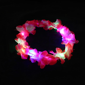 Ghirlanda <span class=keywords><strong>di</strong></span> Fiori Luminosi a LED Verdi, Ghirlanda Hawaiana, Ghirlanda per Capelli Luminosa per Feste <span class=keywords><strong>di</strong></span> <span class=keywords><strong>San</strong></span> Patrizio, Festival Notturni, Vendita all'Ingrosso - Product Image 4