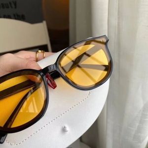 Gafas de Sol Vintage para PC, Monturas Negras para Todo Tipo de Rostro, Gafas de Moda con Protección UV400, Unisex - Product Image 3