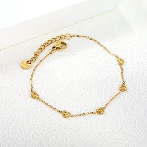 Pulsera de Cadena Chapada en Oro de 18K, Regalo de San Valentín, Joyería de Acero Inoxidable, Dijes Delicados, Pulsera con Corazón para Mujer - Product Image 1