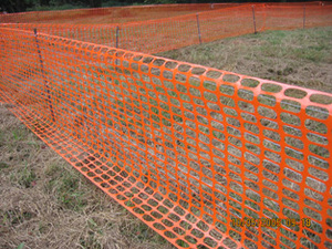 Malla de Alambre Galvanizada Sin Recubrimiento de 10 Pies para Cercas de Estadios - Product Image 4