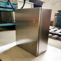 Table d'appoint en aluminium sur mesure avec rivets, mobilier d'art contemporain en tôle découpée au laser, assemblage métallique ODM OEM