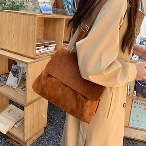 Bolso cruzado de ante marrón mate, gran capacidad, hebilla magnética, bolso de hombro para mujer, uso diario, invierno 2022 - Product Image 1