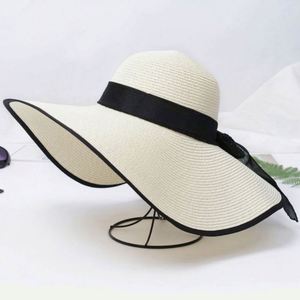 Chapeau de paille pliable papillon, chapeau de soleil tressé pour femme, idéal pour l'été en bord de mer, vente en gros - Product Image 1
