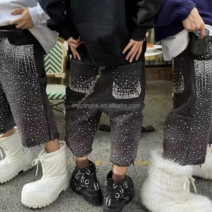 กางเกงยีนส์ขาสั้นทรงบอยเฟรนด์พิมพ์ลายพรางทั้งตัวประดับเพชรเทียมสไตล์สตรีทแวร์แบบยูนิเซ็กซ์ - Product Image 2