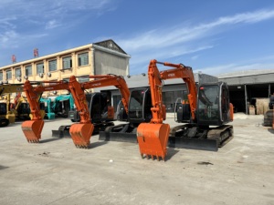 Excavatrice utilisée Hitachi Zx70 de HITACHI Zx70CE/EPA à vendre 7Ton 60 70 75 mini machine de construction utilisée de pelle basses heures de travail - Product Image 4