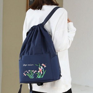 Mochila Impermeable al por Mayor, Mochila Deportiva <span class=keywords><strong>de</strong></span> Viaje Informal con Cordón <span class=keywords><strong>de</strong></span> Nailon Bordado para Mujer - Product Image 2