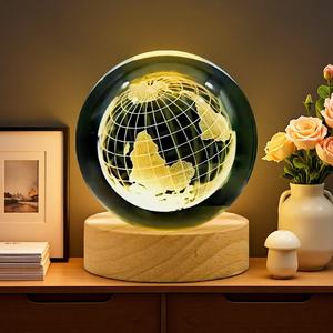 Small Bridge Factory Vente en gros Boule de cristal vierge avec base en bois, personnalisable par gravure DIY, lumineuse, écologique, objet de collection de Noël - Product Image 3