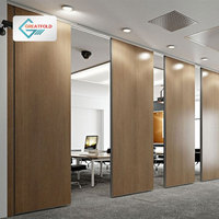 Cloison mobile de conception moderne pour salle de conférence, cloison coulissante intérieure pour salle de réunion de bureau, mur opérable en MDF réglable pour école et salle de sport