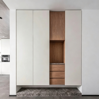 Meuble à chaussures d'entrée blanc et noyer avec étagères ouvertes et tiroirs – Meilleur meuble de rangement pour hall d'entrée