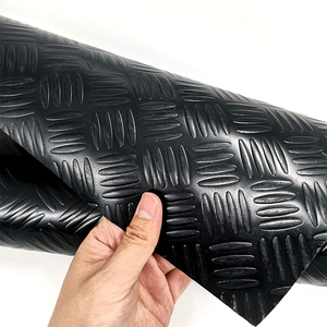 Revêtement de sol en plastique antidérapant pour voiture, sol en vinyle antidérapant pour bus, sol en PVC gaufré, <span class=keywords><strong>tapis</strong></span> en caoutchouc <span class=keywords><strong>industriel</strong></span> - Product Image 1