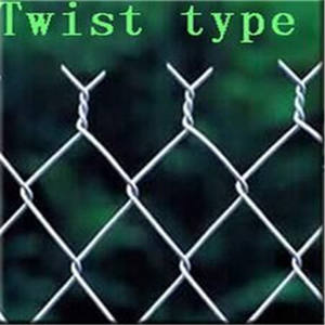 Clôture en treillis métallique galvanisé Cyclone pour élevage de volailles et animaux - Product Image 3