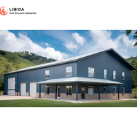 Entrepôt préfabriqué moderne en structure acier légère certifié ASTM à faible coût avec panneaux isolants à vendre