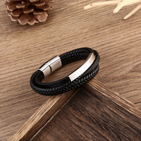 Bracelet en cuir tressé personnalisé avec barre d'identification en acier inoxydable, bijoux minimalistes tendance pour homme