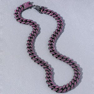 Collier pour chien en acier inoxydable classique de luxe avec chaîne cubaine en diamant de 20 mm et design en cristal pour chiens de petite et moyenne taille - Product Image 5