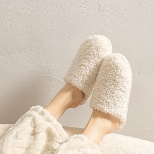 Pantuflas de Mujer de Felpa Suave Color Crema, con Forro de Peluche, Cerradas, Antideslizantes, para Interiores - Product Image 5