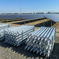 Pieux hélicoïdaux modernes galvanisés à chaud OEM ODM à haute capacité de charge, ancrage au sol avec une durée de vie de 25 ans pour les systèmes solaires photovoltaïques