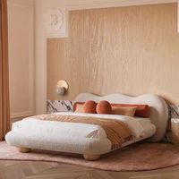 Lit moderne, meubles de chambre à coucher en tissu rembourré crème, cadre de lit nuage, lit king size en velours au design italien