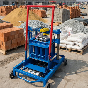 Machine à blocs de béton manuelle portable pour les petits travaux d'infrastructure - Product Image 1