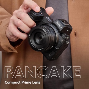 Objectif pancake NIKKOR Z 26mm F/2.8 pour appareils photo hybrides de la série Z |   Compatible avec les capteurs APS-C |   Fabriqué en Chine, design fin et élégant - Product Image 2