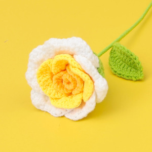 Ramas de rosas tailandesas de hilo de algodón hechas a mano, rosas artificiales, flores tejidas, flores de lana, regalo al por mayor. - Product Image 6