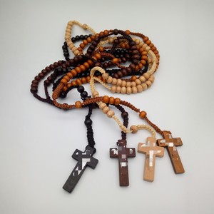 Collier chapelet en bois avec pendentif croix, bijoux de mode unisexe, origine Yiwu RN-073 - Product Image 1